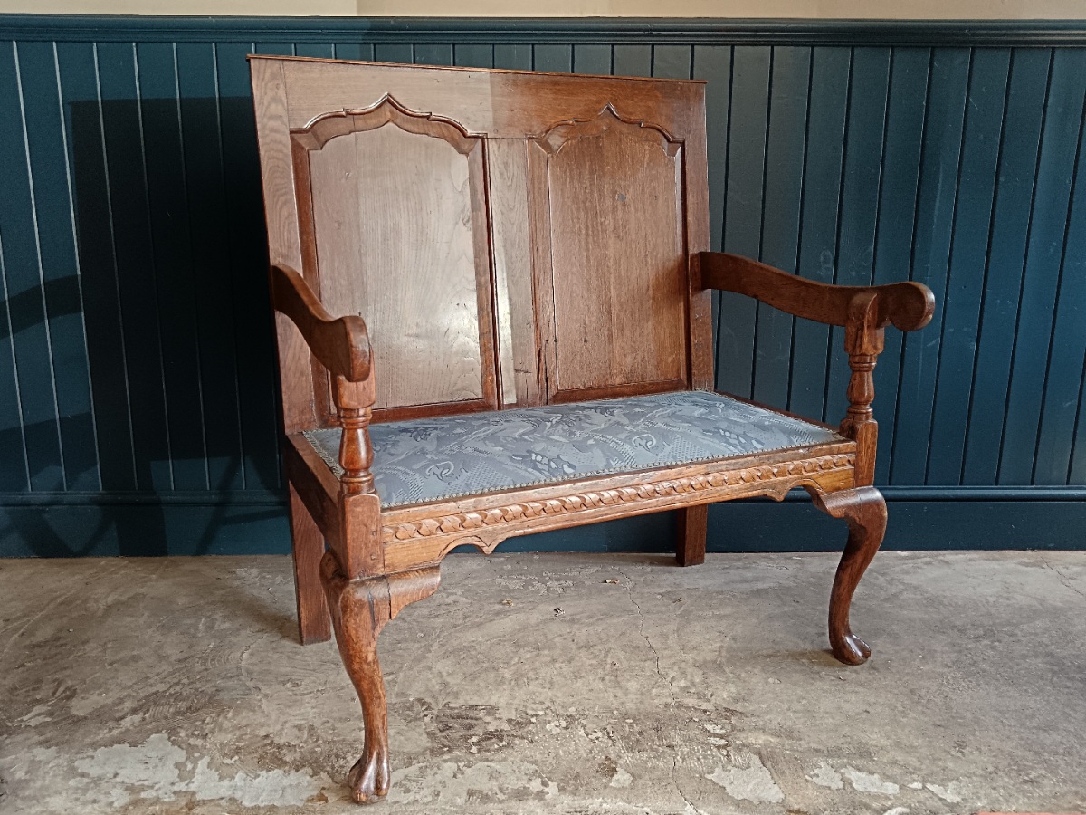 Small Georgian two seater oak Settle Bench (11).jpg